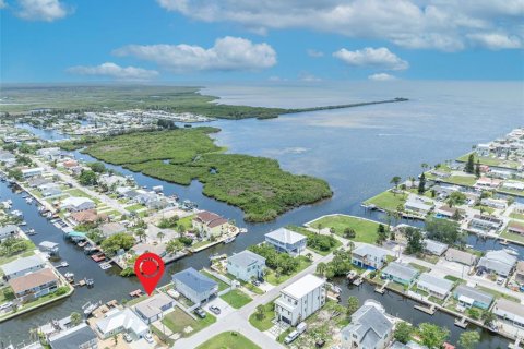Купить виллу или дом в Гудзон, Флорида 6 комнат, 98.66м2, № 2096513 - фото 2