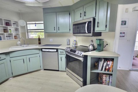 Appartement à louer à Largo, Floride: 2 chambres, 120.4 m2 № 2196908 - photo 4