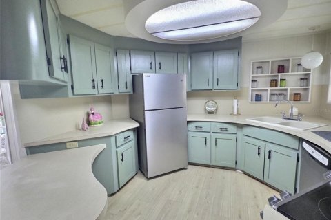 Appartement à louer à Largo, Floride: 2 chambres, 120.4 m2 № 2196908 - photo 2