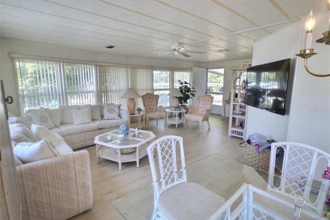 Appartement à louer à Largo, Floride: 2 chambres, 120.4 m2 № 2196908 - photo 7