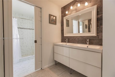 Casa en alquiler en Homestead, Florida, 3 dormitorios, 138.24 m2 № 1893064 - foto 15