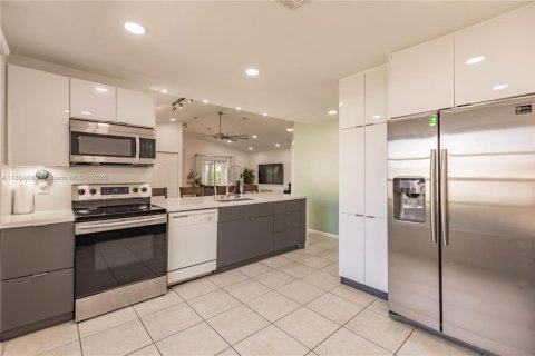 Casa en alquiler en Homestead, Florida, 3 dormitorios, 138.24 m2 № 1893064 - foto 6