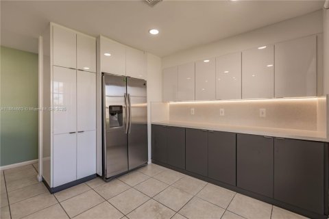 Casa en alquiler en Homestead, Florida, 3 dormitorios, 138.24 m2 № 1893064 - foto 4