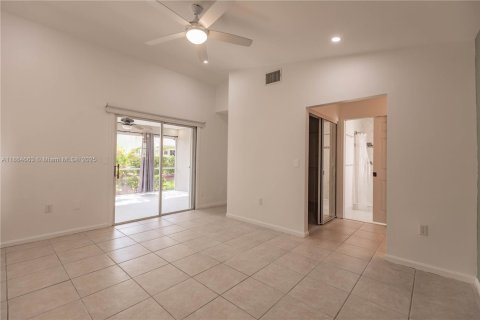 Casa en alquiler en Homestead, Florida, 3 dormitorios, 138.24 m2 № 1893064 - foto 12