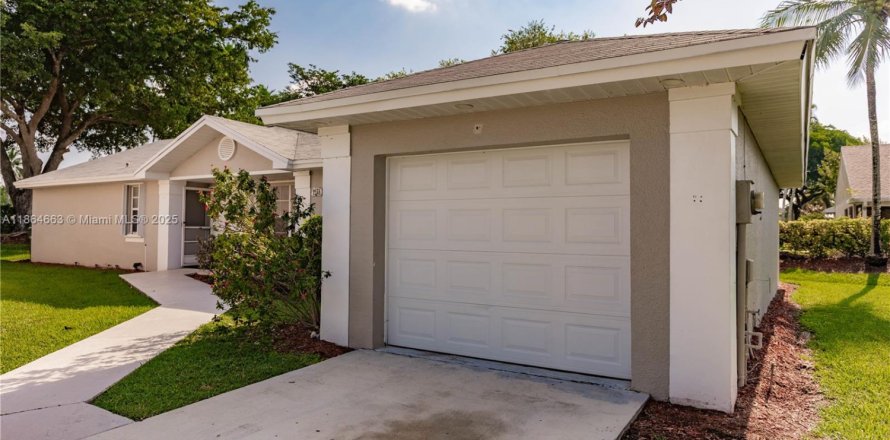 Casa en Homestead, Florida 3 dormitorios, 138.24 m2 № 1893064