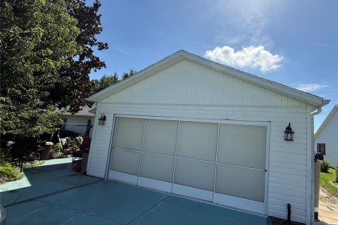 House in Leesburg, Florida 2 bedrooms, 211.82 sq.m. № 2216980 - photo 3