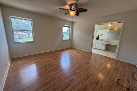 House in Leesburg, Florida 2 bedrooms, 211.82 sq.m. № 2216980 - photo 15
