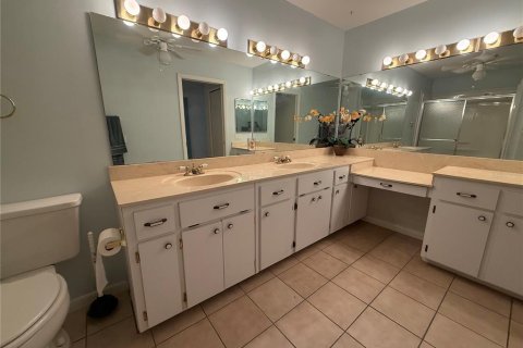 House in Leesburg, Florida 2 bedrooms, 211.82 sq.m. № 2216980 - photo 24
