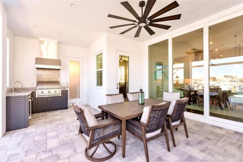 House in Palmetto, Florida 4 bedrooms, 280.19 sq.m. № 2108126 - photo 13
