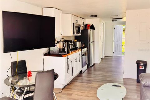 Villa ou maison à vendre à Tampa, Floride: 3 chambres, 77.76 m2 № 2094549 - photo 3