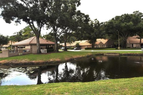 House in Palm Harbor, Florida 2 bedrooms, 134.43 sq.m. № 1395617 - photo 28