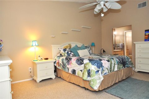 House in Palm Harbor, Florida 2 bedrooms, 134.43 sq.m. № 1395617 - photo 14