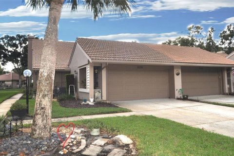 House in Palm Harbor, Florida 2 bedrooms, 134.43 sq.m. № 1395617 - photo 1