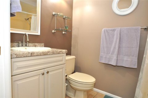 House in Palm Harbor, Florida 2 bedrooms, 134.43 sq.m. № 1395617 - photo 17