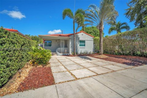 Casa en alquiler en Hollywood, Florida, 2 dormitorios, 111.48 m2 № 1933962 - foto 3