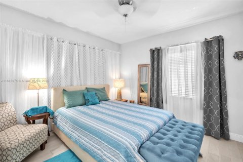 Casa en alquiler en Hollywood, Florida, 2 dormitorios, 111.48 m2 № 1933962 - foto 23