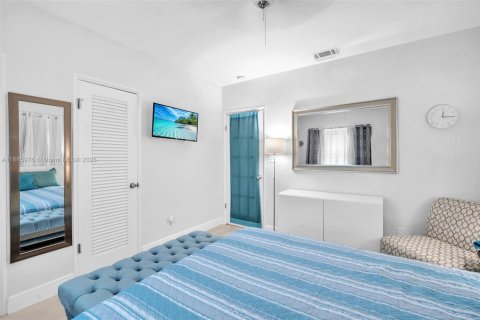 Casa en alquiler en Hollywood, Florida, 2 dormitorios, 111.48 m2 № 1933962 - foto 24
