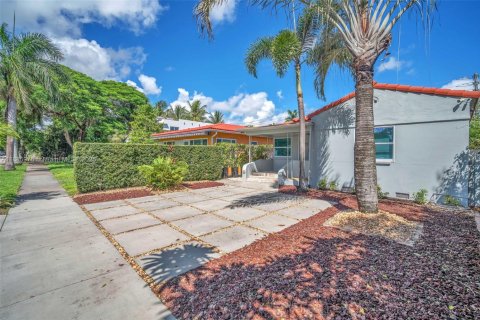 Casa en alquiler en Hollywood, Florida, 2 dormitorios, 111.48 m2 № 1933962 - foto 2