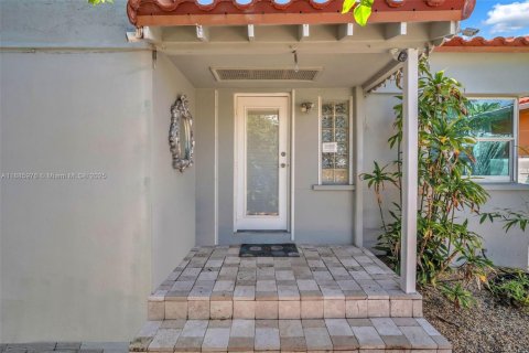 Casa en alquiler en Hollywood, Florida, 2 dormitorios, 111.48 m2 № 1933962 - foto 15