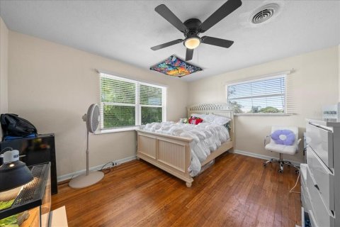 House in Merrit Island, Florida 3 bedrooms, 136.57 sq.m. № 2209355 - photo 25