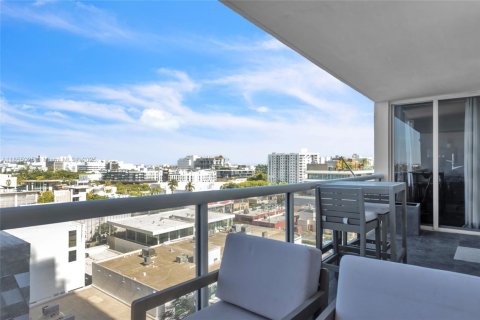 Copropriété à vendre à Miami Beach, Floride: 2 chambres, 104.98 m2 № 2021422 - photo 11