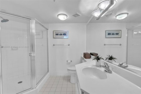 Copropriété à vendre à Miami Beach, Floride: 2 chambres, 104.98 m2 № 2021422 - photo 24