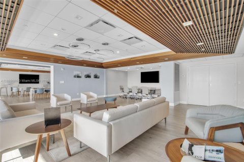Copropriété à vendre à Miami Beach, Floride: 2 chambres, 104.98 m2 № 2021422 - photo 30