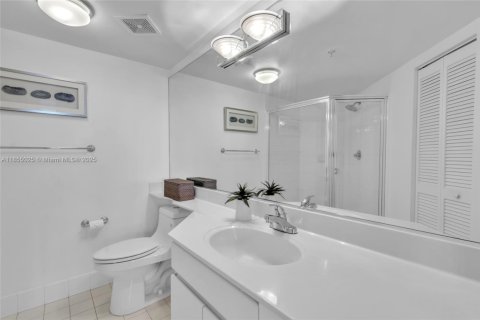 Copropriété à vendre à Miami Beach, Floride: 2 chambres, 104.98 m2 № 2021422 - photo 25