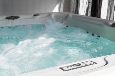 House in Fort Lauderdale, Florida 3 bedrooms, 169.36 sq.m. № 2033256 - photo 25