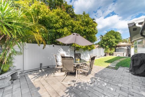 House in Fort Lauderdale, Florida 3 bedrooms, 169.36 sq.m. № 2033256 - photo 29