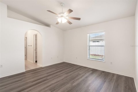 House in Leesburg, Florida 3 bedrooms, 149.76 sq.m. № 2152404 - photo 16