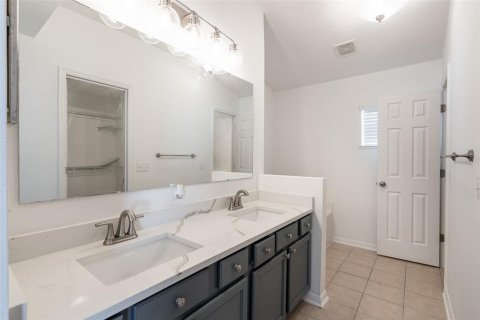 House in Leesburg, Florida 3 bedrooms, 149.76 sq.m. № 2152404 - photo 18