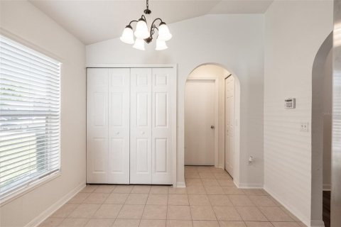 House in Leesburg, Florida 3 bedrooms, 149.76 sq.m. № 2152404 - photo 12