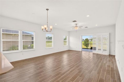 House in LIBERTY VILLAGE in Ocala, Florida 3 bedrooms, 163.04 sq.m. № 2305158 - photo 11