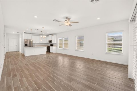 House in LIBERTY VILLAGE in Ocala, Florida 3 bedrooms, 163.04 sq.m. № 2305158 - photo 15