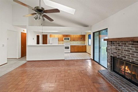House in Lake Mary, Florida 4 bedrooms, 187.29 sq.m. № 1885999 - photo 10