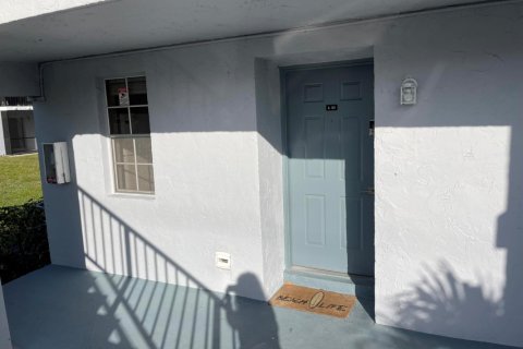 Condo in Delray Beach, Florida, 2 bedrooms  № 1011730 - photo 1