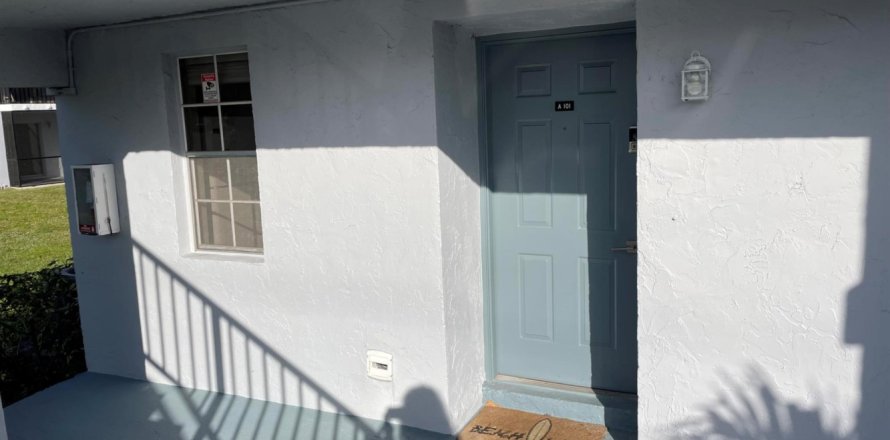 Condo in Delray Beach, Florida, 2 bedrooms № 1011730