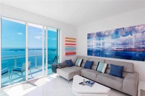 Condo in Miami, Florida, 2 bedrooms  № 1869967 - photo 5
