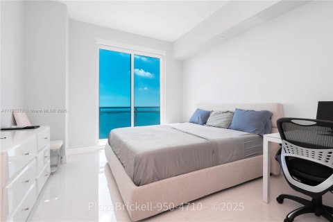 Condo in Miami, Florida, 2 bedrooms  № 1869967 - photo 26