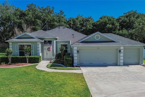 House in Valrico, Florida 4 bedrooms, 271 sq.m. № 2272855