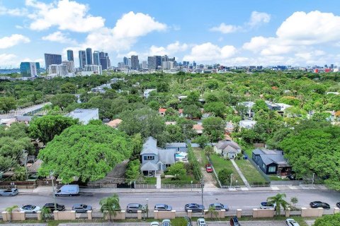 Villa ou maison à louer à Miami, Floride: 4 chambres, 226.5 m2 № 1981643 - photo 14