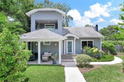 Villa ou maison à louer à Miami, Floride: 4 chambres, 226.5 m2 № 1981643 - photo 2