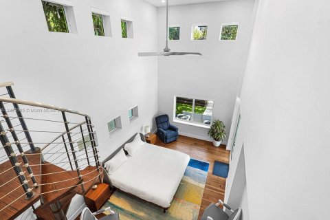 Villa ou maison à louer à Miami, Floride: 4 chambres, 226.5 m2 № 1981643 - photo 4