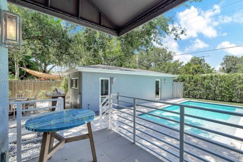 Villa ou maison à louer à Miami, Floride: 4 chambres, 226.5 m2 № 1981643 - photo 25