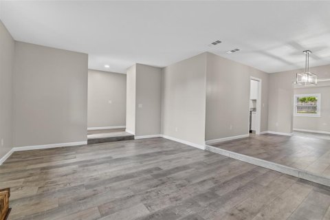 Villa ou maison à vendre à Apopka, Floride: 4 chambres, 195.47 m2 № 2208552 - photo 6