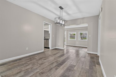 Villa ou maison à vendre à Apopka, Floride: 4 chambres, 195.47 m2 № 2208552 - photo 14