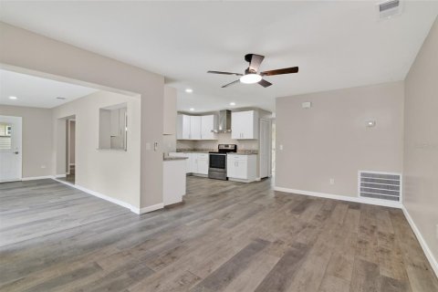 Villa ou maison à vendre à Apopka, Floride: 4 chambres, 195.47 m2 № 2208552 - photo 26