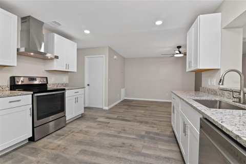 Villa ou maison à vendre à Apopka, Floride: 4 chambres, 195.47 m2 № 2208552 - photo 22