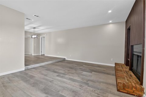 Villa ou maison à vendre à Apopka, Floride: 4 chambres, 195.47 m2 № 2208552 - photo 8